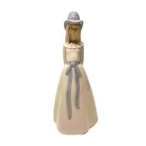 Valencia Figurine Girl with Hat Miquel Requena Spain